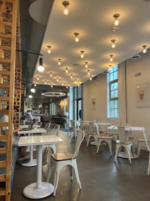 Common Bond Bistro & Bakery by null