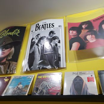 Rattleback Records - Vinyl Records Near Me - Chicago, Illinois