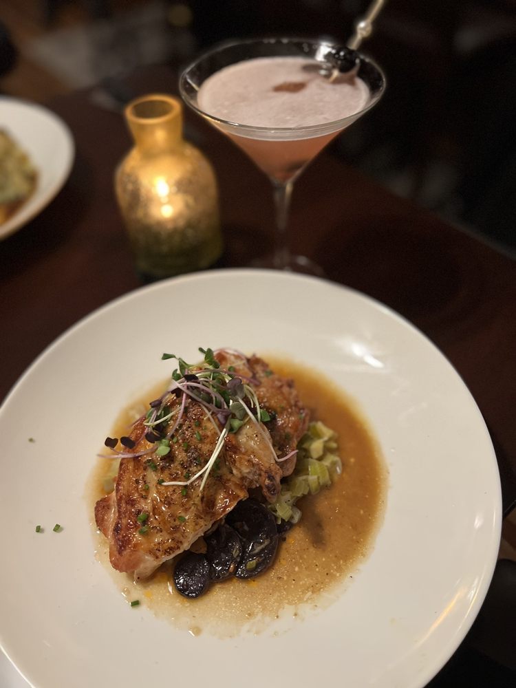 Social spots from Arad Evans Inn