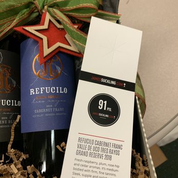 Refucilo Winery - Wine Tasting Room Near Me - Pittsburgh, Pennsylvania