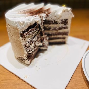 Tous Les Jours - Earl grey cake - Bakeries Near Me - Arcadia, California Tous Les Jours - Earl grey cake - Bakeries Near Me - Arcadia, California