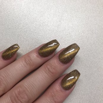 Foxy Nail Salon - Cat eye gel polish - Nail Salons Near Me - Dalton, Georgia