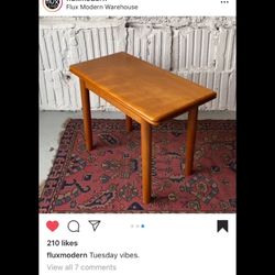 Flux Modern - Folding Table