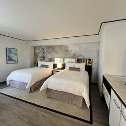 Loews Miami Beach Hotel - Room with 2 full beds.
