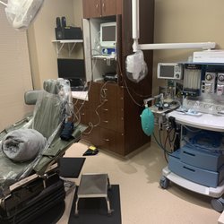 Charlotte Oral Surgery: Kent E. Moore, MD