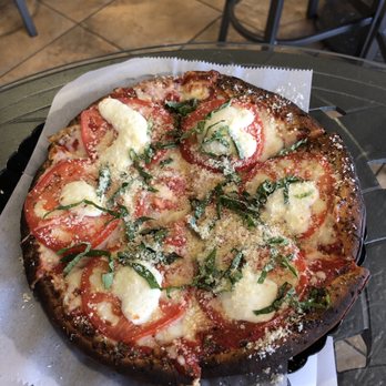 Breitenbach Wine Cellars - Margarita pizza - Wineries Near Me - Dover, Ohio