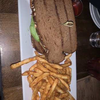 Crush & Brew - Chicken sandwich - New American Near Me - Temecula, California