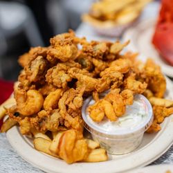 BG's Boathouse Restaurant - Fried Clams and Shrimp