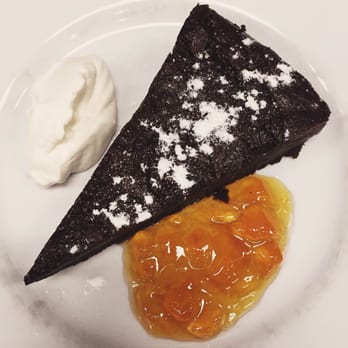 Salgado Alimentos - Torta húmeda de chocolate - Italian Near Me - Buenos Aires, C