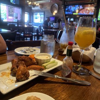 La Taberna Steak & Tapas Bar - Steakhouses Near Me - Dumont, New Jersey