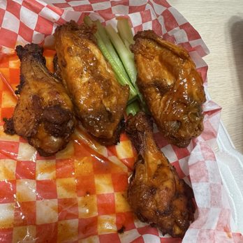 Burger Boys - Chicken wings very good - Burgers Near Me - Myrtle Beach, South Carolina