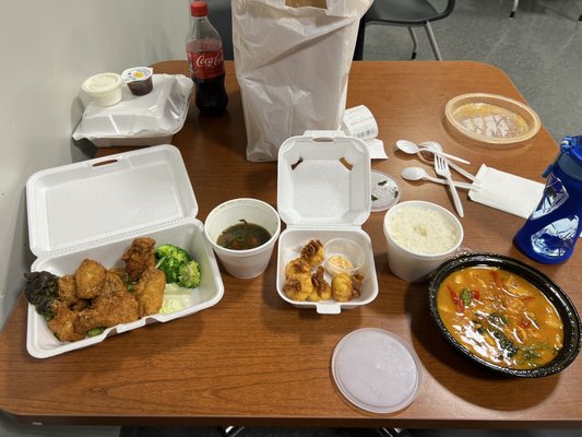 Lil Bowl, Thai and Japanese Cuisine by null