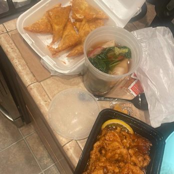 China King Buffet - a variety of food items on a counter - Chinese Near Me - Fernley, Nevada