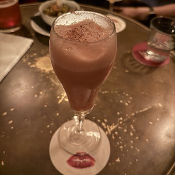 Bisous - Cocktail Bars Near Me - Chicago, Illinois