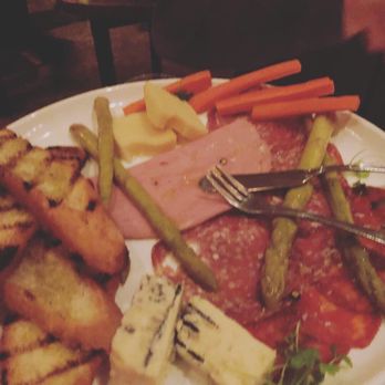 Dudley's on Short - Mat and cheese plate ( pickled vegetables ) - American Near Me - Lexington, Kentucky