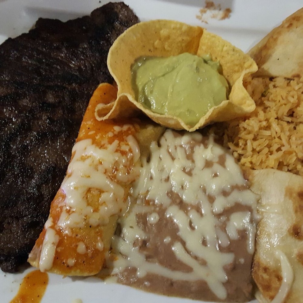 El Pueblito Mexican Restaurant - Combo with steak - Mexican Near Me - Calhoun, Georgia El Pueblito Mexican Restaurant - Combo with steak - Mexican Near Me - Calhoun, Georgia