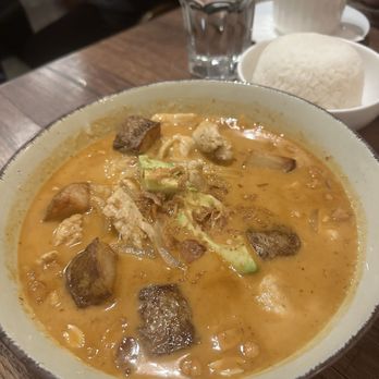 Little Basil - C4. Massaman Curry - Thai Near Me - New York, New York