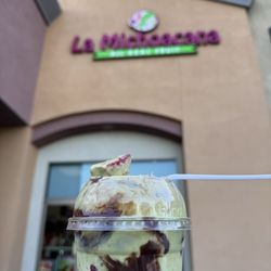 La Michoacana All Real Fruit - Dubai Chocolate Strawberry Cup