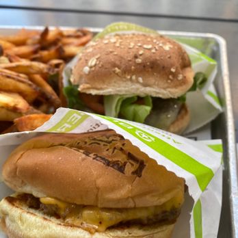 BurgerFi - Cheeseburger - Hot Dogs Near Me - Doral, Florida BurgerFi - Cheeseburger - Hot Dogs Near Me - Doral, Florida
