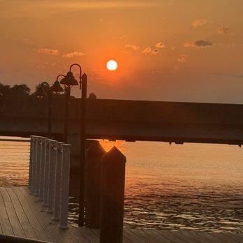 Mike's Bar & Crab House - Seafood Near Me - Riva, Maryland