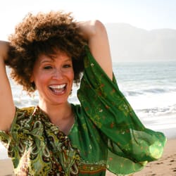 The Dancing Curtain - Visibility and Confidence Coach for Entrepreneurs - Boost Your Confidence and Visibility