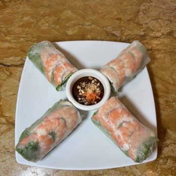 Pho Ava - Shrimp Spring Rolls with peanut sauce - Vietnamese Near Me - Elk Grove, California