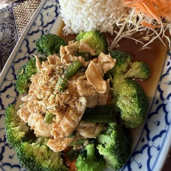 Lucky Elephant - Thai Near Me - Ontario, California Lucky Elephant - Thai Near Me - Ontario, California