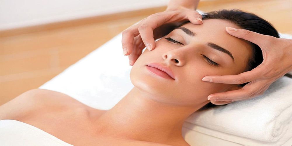 Iluma Medi Spa by Fadia Logo