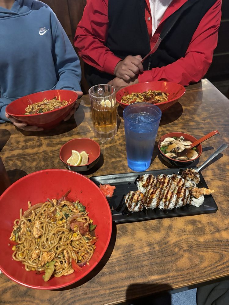 Yummy Yummy Mongolian Grill & Sushi