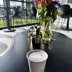 Cafe Mata - Ube latte