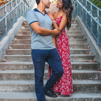 Alexis Vilai Photography - #vitruvianpark #addisontexas #dallasphotographer #couplessession #minifallsession #fallisintheair - Session Photography Near Me - Richardson, Texas