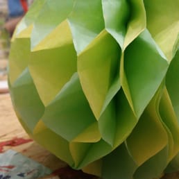Learn to make a pom.pom!