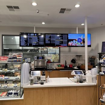Paris Baguette - Bakeries Near Me - Fremont, California