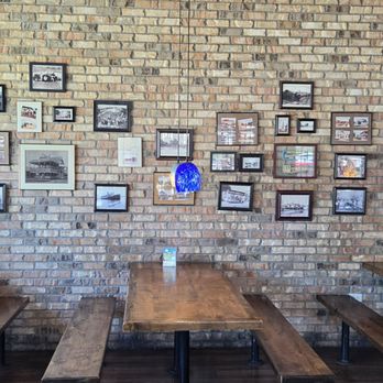 Broadway Pizza Bar - Interior decor - Pizza Near Me - Kissimmee, Florida Broadway Pizza Bar - Interior decor - Pizza Near Me - Kissimmee, Florida
