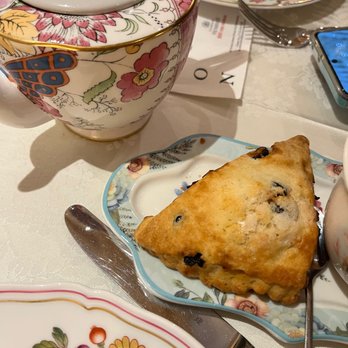 Hotel Granduca - Fresh warm scone - Hotels Near Me - Houston, Texas Hotel Granduca - Fresh warm scone - Hotels Near Me - Houston, Texas