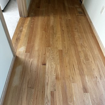 Mid Valley Wood Floors - a hardwood floor in a hallway - Flooring Near Me - Albany, Oregon Mid Valley Wood Floors - a hardwood floor in a hallway - Flooring Near Me - Albany, Oregon