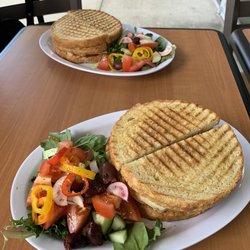 Tropical POKÈ cafe - The club, SO GOOD!