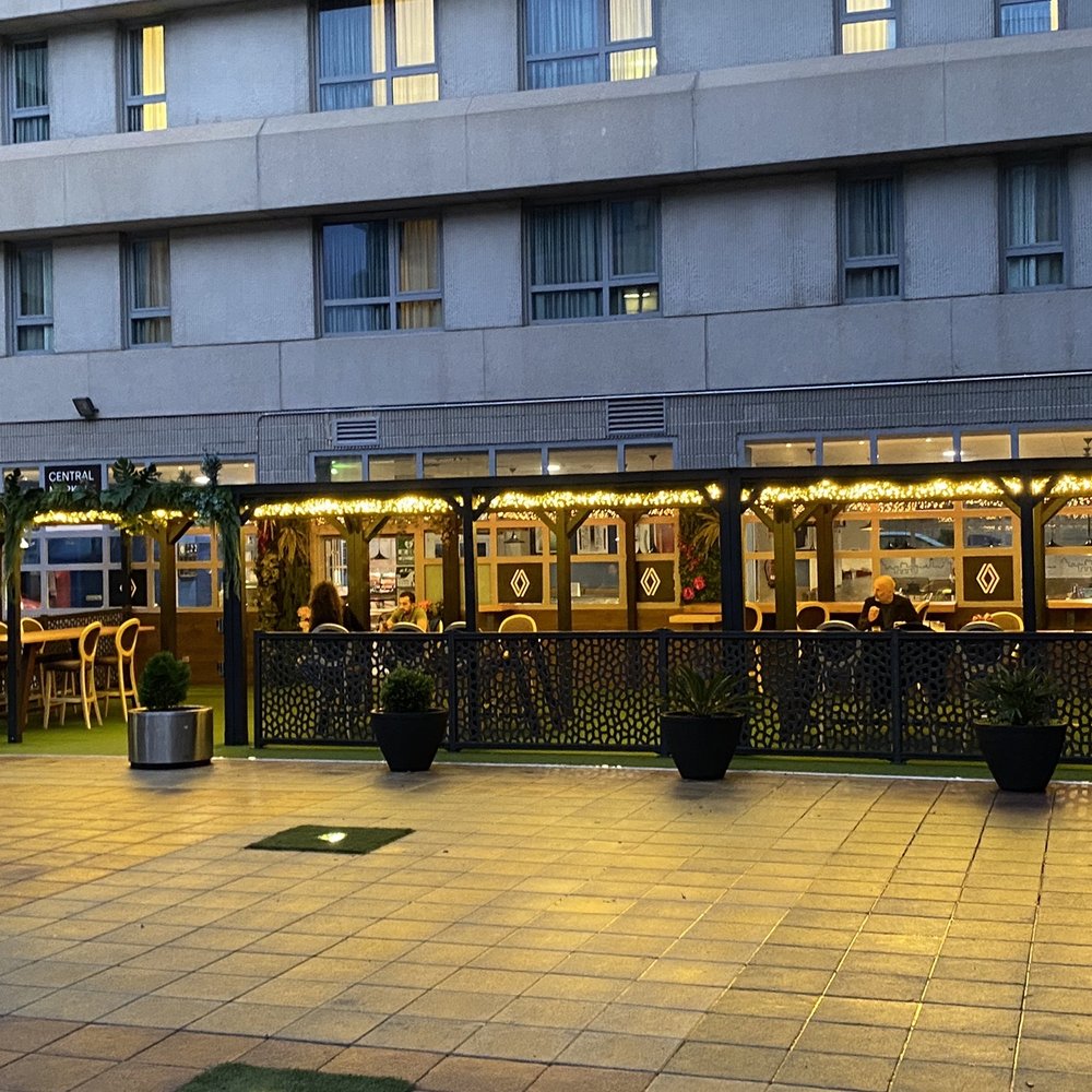 TRYP Airport Suites - Restaurant. - Hotels Near Me - Madrid, M TRYP Airport Suites - Restaurant. - Hotels Near Me - Madrid, M