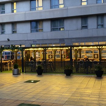 TRYP Airport Suites - Restaurant. - Hotels Near Me - Madrid, M TRYP Airport Suites - Restaurant. - Hotels Near Me - Madrid, M