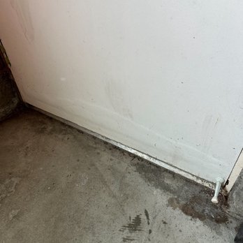 Dalton's Painting - Wood under the paint swelling from the rain. First time this has ever been an issue - Painters Near Me - Anaheim, California Dalton's Painting - Wood under the paint swelling from the rain. First time this has ever been an issue - Painters Near Me - Anaheim, California