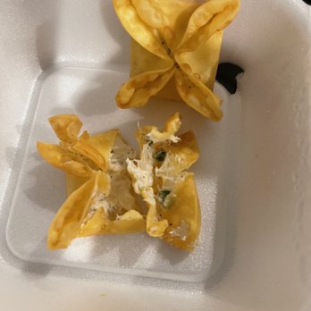Chilli Thai - Almost nothing inside the crab Rangoon.  Actually still tasted good but needs some filling.  I feel robbed. - Thai Near Me - Carrollton, Texas