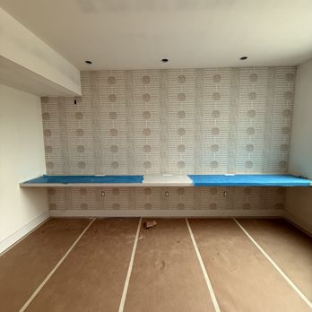 Perfect Edge - Coworking area with the counter - Wallpapering Near Me - Rocklin , California