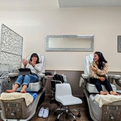 17 Jewels Nail Spa - Post pedicure chit chat