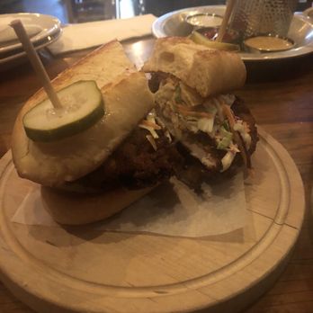 The Eagle Charlotte - Fried chicken sandwich - Southern Near Me - Charlotte, North Carolina The Eagle Charlotte - Fried chicken sandwich - Southern Near Me - Charlotte, North Carolina