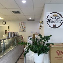 Banh Mi & Bubble Tea - Inside