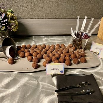 Topgolf - INJECTABLE DONUT HOLES with CHOCOLATE & RASPBERRY INJECTORS - Golf Near Me - Burlingame, California