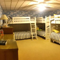 Diane's Gold Standard Cleaning - Bunk room