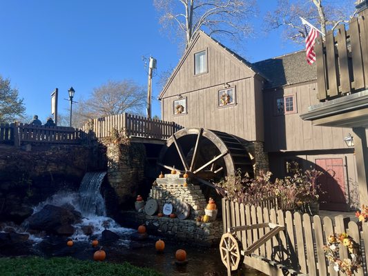 Gillis Family Tavern by null