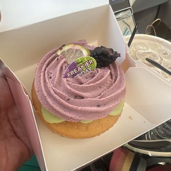 Crumbl - National Harbor - Bakeries Near Me - Oxon Hill, Maryland