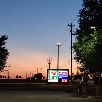 7-Eleven - a gas station at dusk - Convenience Stores Near Me - Frisco, Texas